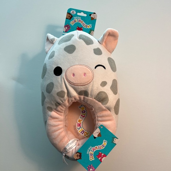 Squishmellows Slippers Rosie the Pig Kids size 4-5 - Picture 1 of 5